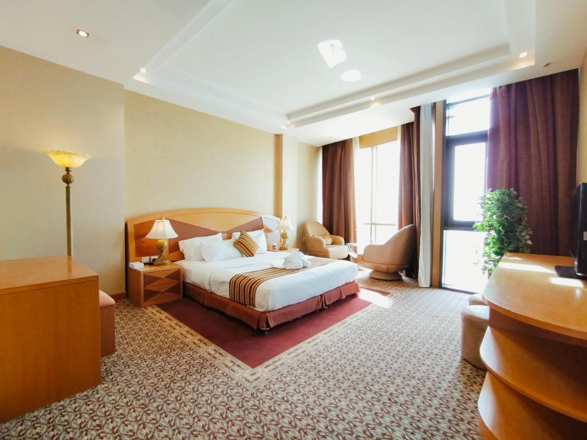 Elite Tower Apartment Seef Exterior photo